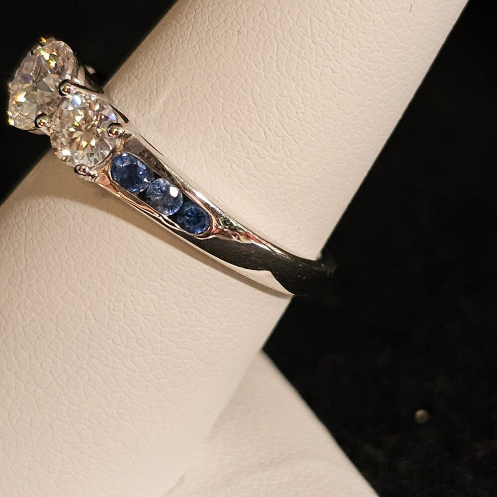 Gorgeous Moissanite 3 ring set. Size 8 - Picture 7 of 14